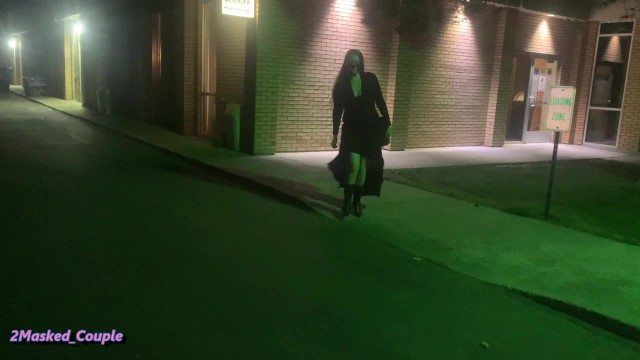 保释一名妓女这是她付给我的报酬（奶油派）