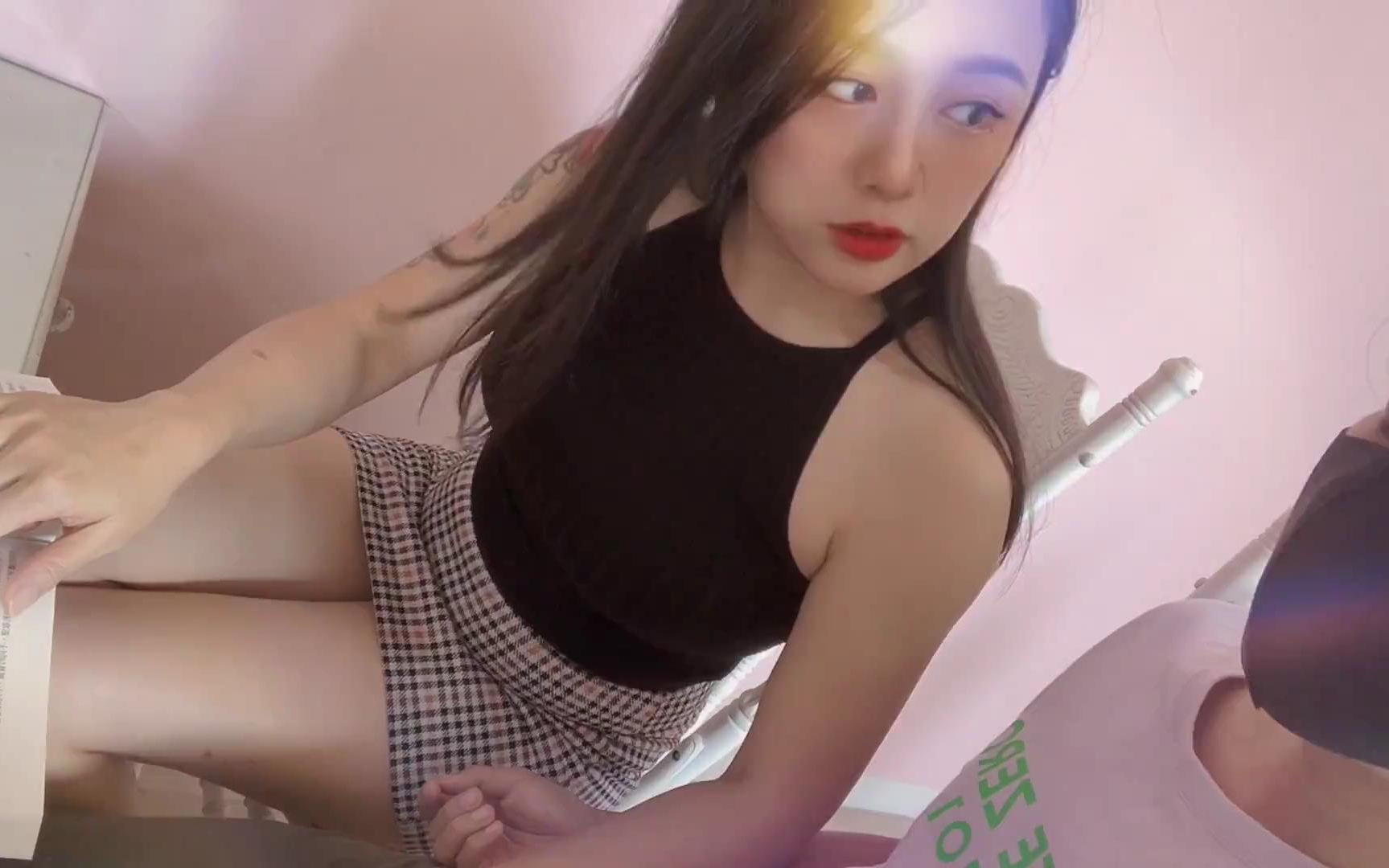 巨乳家教老師好淫蕩主動幫男學生口交幹砲