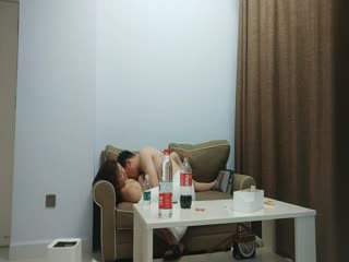 网恋三天奔现未婚骚女吃饱和足再操逼