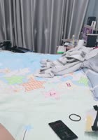 风骚两姐妹约男炮友玩3P直播 口活啪啪