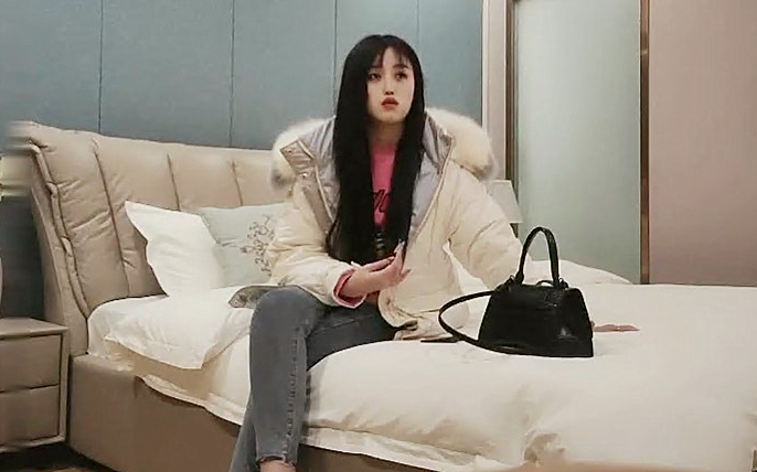 一屌探花啪啪极品外围美女