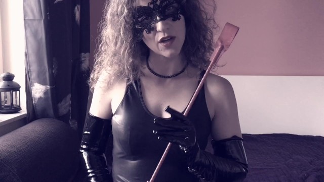 服从你的情妇！听从我的命令。美女维纳斯。