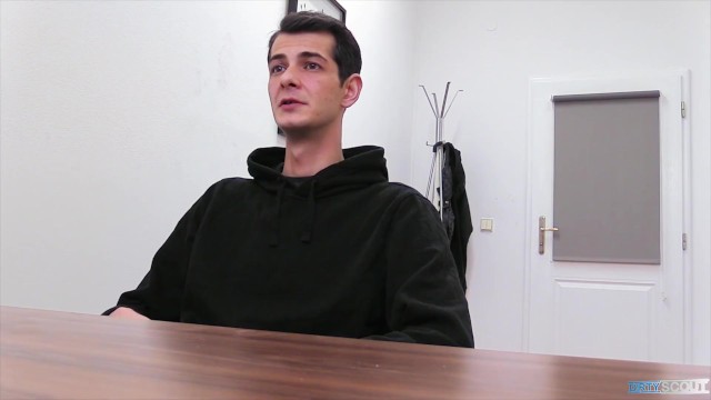 肮脏的侦察兵223-第一次裸体操找工作的家伙