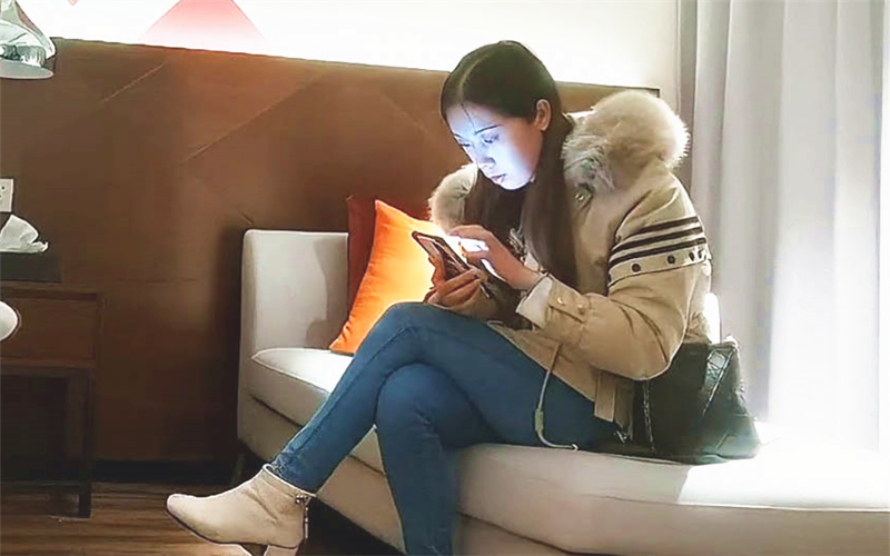 2000网约兼职小白领清秀苗条略微害羞换上黑丝激情啪啪