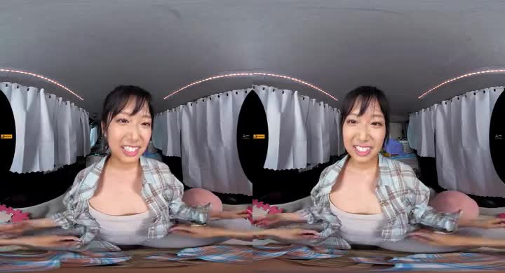 WAVR193【VR】汗だく史上No1 真夏の車中泊VR 極狭空間しぶきをあげる汗密着汗だらSEX体験 前乃菜々