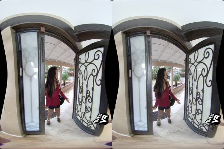 Anny Aurora is a dirty Octoberfest hostess with beer52