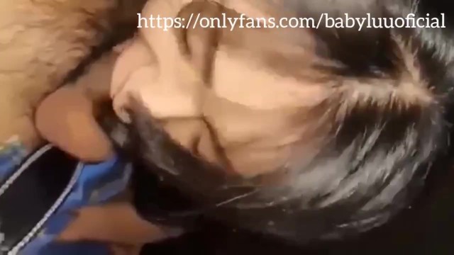 他喜欢我掐死他的鸡。