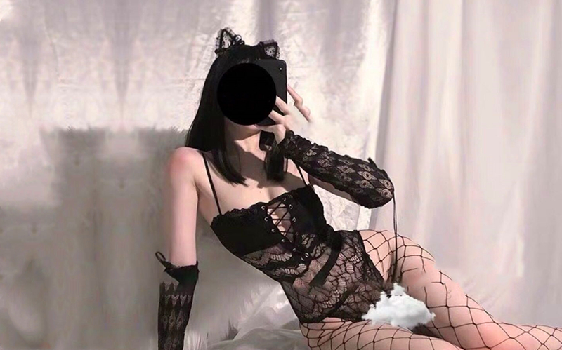 网袜情趣在酒店房间里超享受的一晚