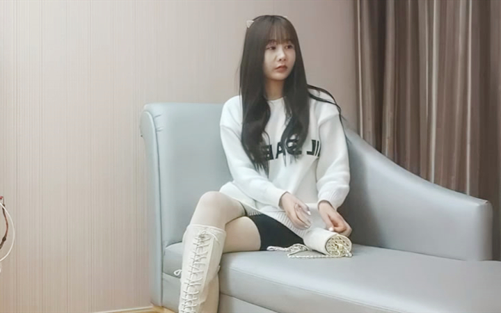 深夜再约极品萌妹