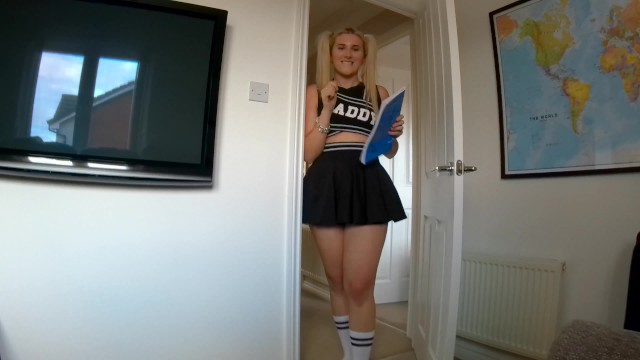 性感金发女学生吞下老师的浓汤（4K）