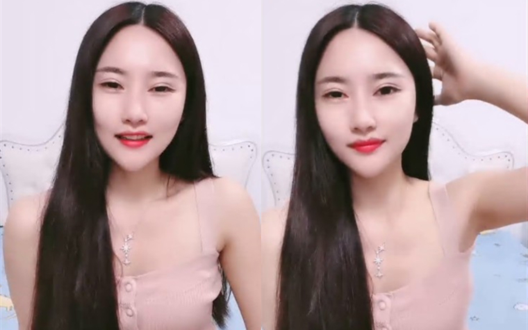 气质甜美长发小姐姐浴室洗澡大战头套男按头舔屌坐上来扶着双手JJ插入