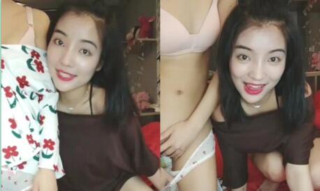 颜值不错苗条妹子全裸自慰秀椅子上跳弹震动逼逼呻吟娇喘毛毛浓密