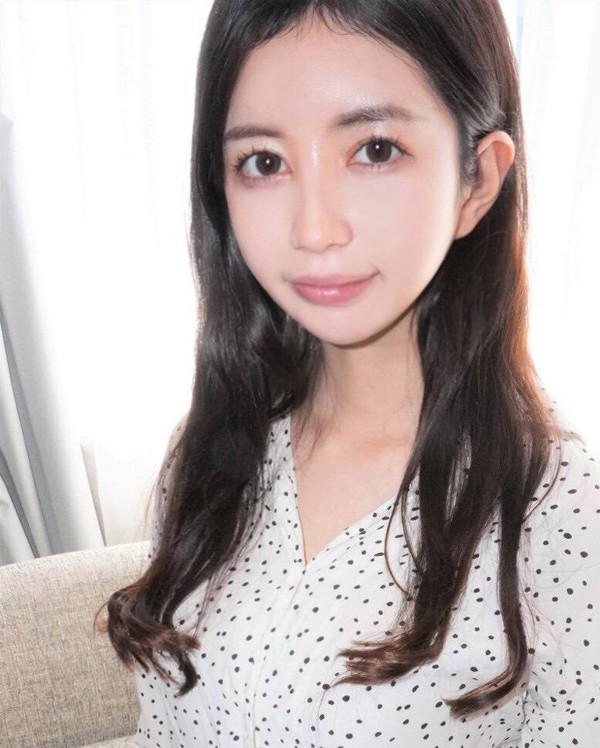 清楚な女子アナ系美女！美しいＦカップ巨乳♥️上品なお顔が卑猥に…！♥️