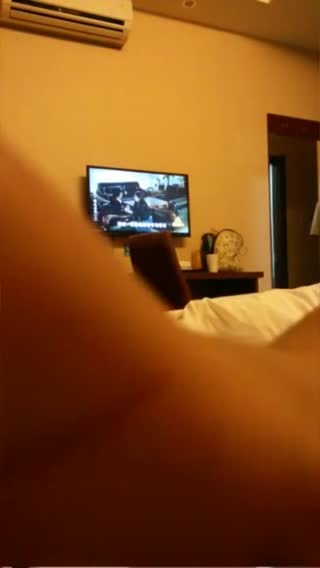 清纯的漂亮宝贝酒店开房~两人还打打闹闹有说有笑~直后直接进入打炮主题~