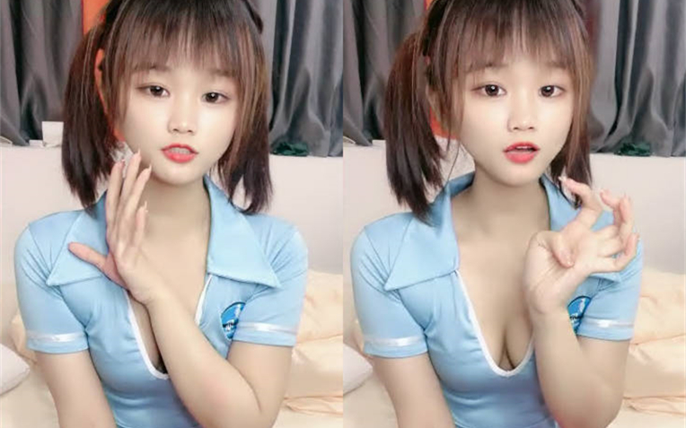 双马尾18小可爱一脸呆萌黑色网袜夹着假屌