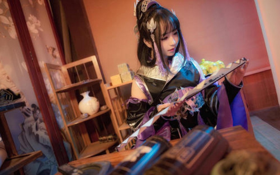 粉嫩妹子cos剑网三凌绝灰丝伞萝炮机在妹子小穴里搅拌爽得妹子直叫