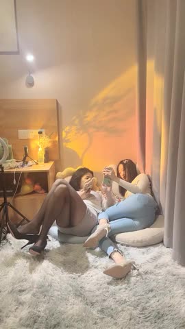 2021 11 26，收益榜第一名，【初恋的香味】，终于抗不住了，吃了药连续干一天，极品女神姐妹花，无套轮插，人气高居不下