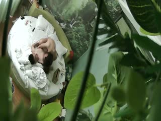 zipai#小旅馆绿叶房偷拍貌似很会玩招式的情侣女女上位侧入被搞到狼嚎