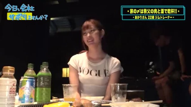 给一只训练有素的胖宠物馅饼！