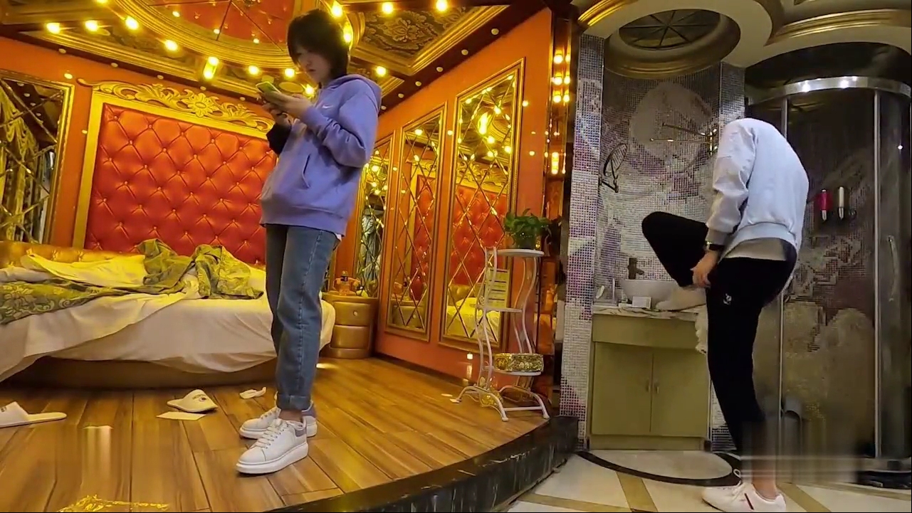 国语淫荡对白大三舞蹈系漂亮女友宾馆打炮解锁各种姿势