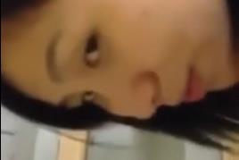 真实流出！广东高校情侣假期楼梯偷情激战，粤语呻吟超刺激！