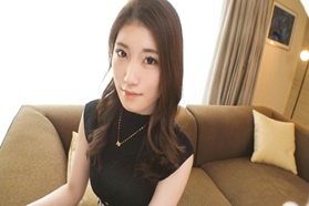 【初拍】营造出沉稳成熟氛围的经营者，用专业男演员巧妙的活塞从插入潮漏出来的手指人大量喷水！