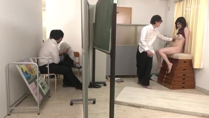 公子哥私约极品淫荡拜金女到摩铁无套嘿咻A