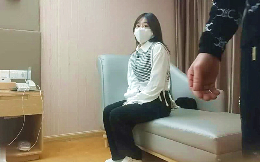 甜美活力小妹妹苗条身材吸吮舔屌搞得妹子受不了