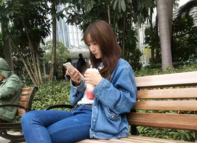 特网红小雨是个大奶最骚推外出私拍骚空姐性爱私拍流出空姐制服跪舔啪啪