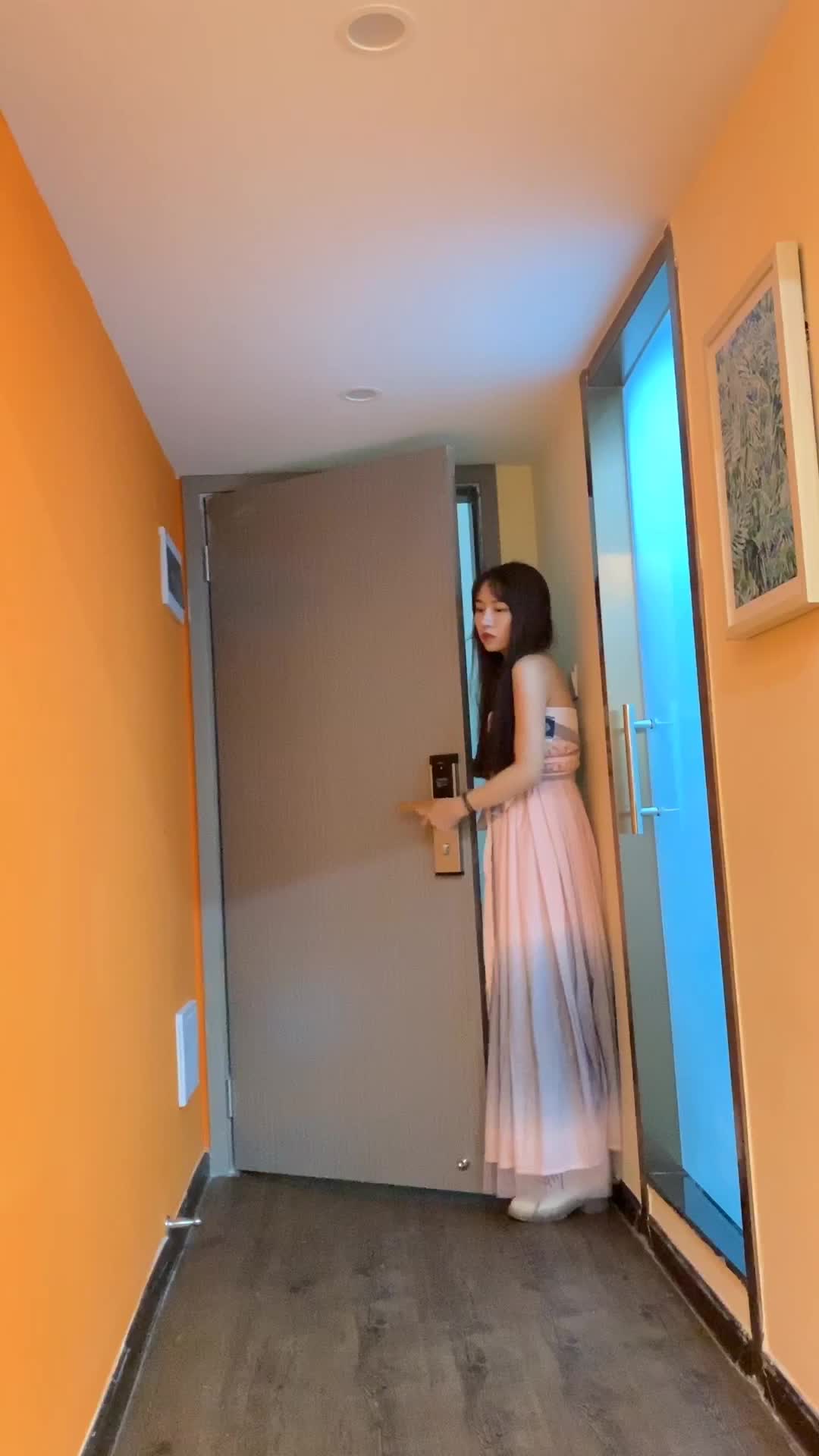 【今日推荐】火爆全网原创达人91女神【不见星空】2021版性爱私拍流出 诱惑蜜桃臀 完美露脸 超清1080P原版无水印 (7)