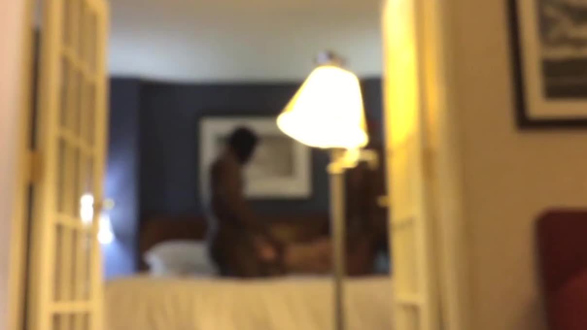 华裔少妇大战双黑大屌_HD