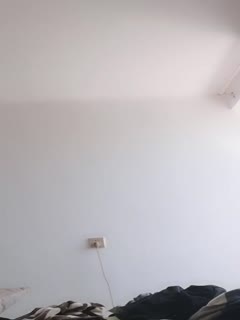 98k小姐姐刚睡醒就发骚，自己吃奶子抠逼很有激情