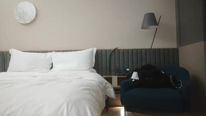 STP24329 抖音网红 女主播深夜兼职 外围女神场场精彩 神似王鸥 大长腿女神 打桩机的目标就是操哭她~STP24329