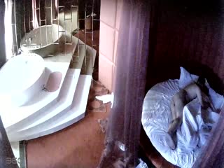 zipai#情趣酒店水滴摄像头TP胖哥带着逼毛很浓密性感的情人开房啪啪