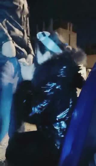 -daxiu-模特身材时尚性感美女主播晚上和粉丝在户外工地啪啪外面实在太冷了鸡巴硬不起只好车震