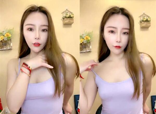 近距离掰穴特写手指扣弄震动棒抽插没几下出水一直玩弄搞得椅子多很湿