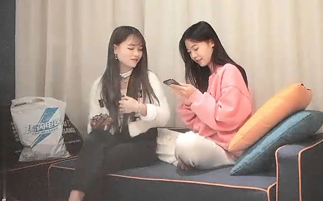 极品清纯外围嫩妹激情双飞