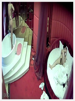 偷情男女情趣酒店被偷拍