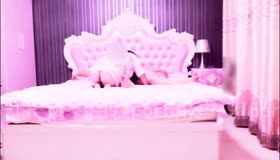 丰满巨臀 淫荡小骚妇