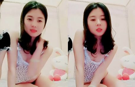 两个寂寞骚货姐妹自慰大秀真是太骚了