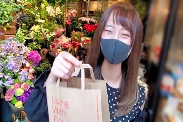 【无修正】少女の様な笑颜が爱らしい现役専门学生！ 19歳に生中出し！ ！