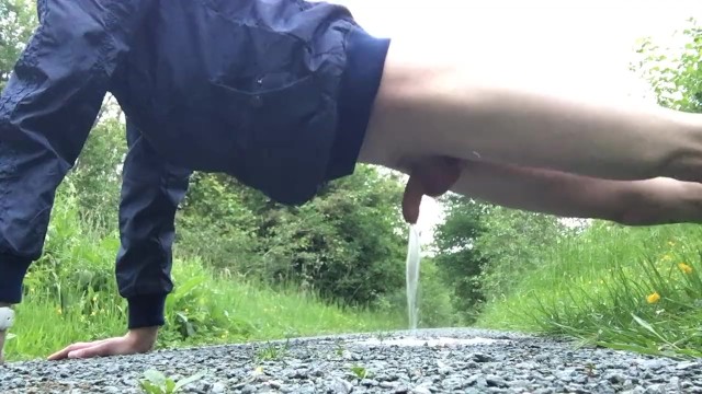 小便的方式多种多样——我喜欢在公共场合小便