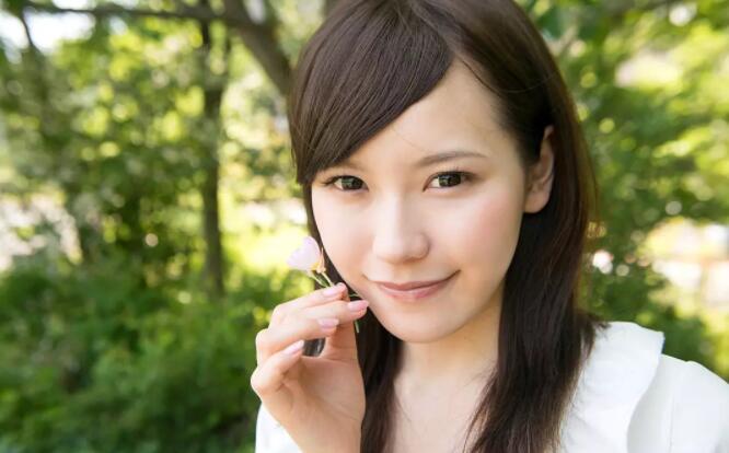 上原志织接吻一个劲地淫口水教师深吻&中出做爱