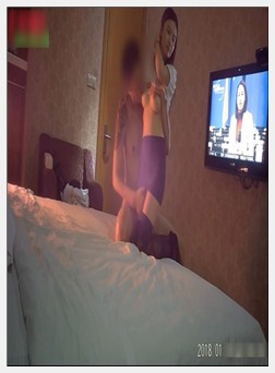 艺校超性感漂亮的小仙女包臀短裙职业装背着男友出来偷情