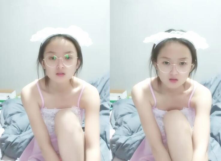 丽颖姐姐新人长相甜美眼镜妹子口交自慰情趣装深喉口爆翘起大屁股跳蛋塞入