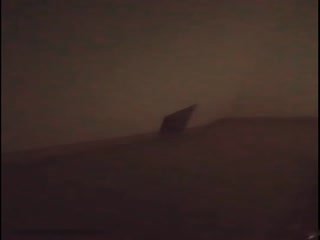 长相甜美性感的网红女神鹿少女夜晚约隔壁男邻居趁老婆睡着后到楼梯道啪啪,干一会太冷2人又到楼下车里狂操!