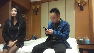 高端外围女神，魔鬼身材美乳大长腿，插入细节清晰可见