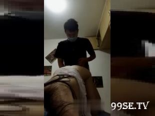 红脸蛋女主播小姐姐迪丽热巴和粉丝炮友出租屋啪啪