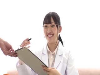 SUPA-544 真面目で堅物そうな休憩中のリケジョ研究員がターゲット！性に対して関心が無いように見えて実は全員むっつりドスケベ！