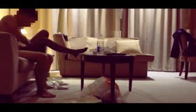 性感的嫂子给我舔